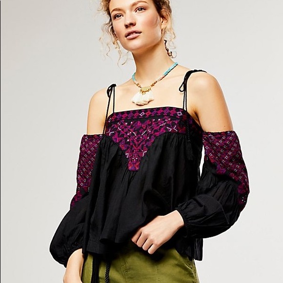 Free People Vacay Vibin Top Embroidered Blouse NWT - Picture 2 of 6